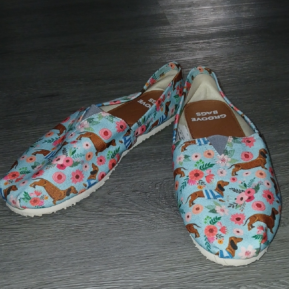 Groove Bags Dauch hound floral print canvas slip on shoes Sz 7.5 NWOT